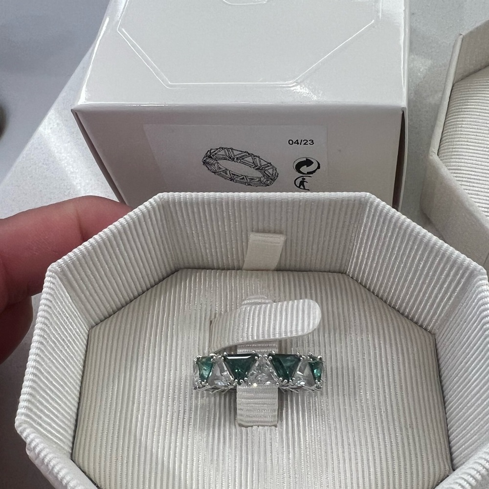 Swarovski ring - Picture 3 of 8